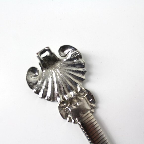 Vtg Mimi Di N 1986 Georgian Shell buckle waist stretch belt silver-tone 28" S M - Picture 11 of 11